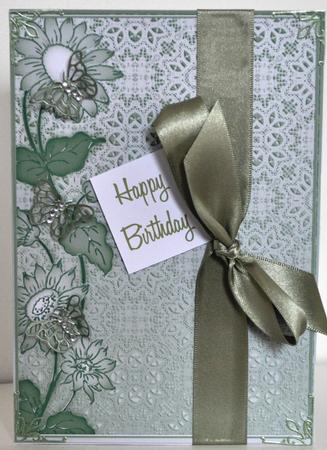 Leaf and Earth Lace Daisy 7x5in Card Base Edger by Elaine Thompson