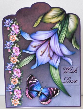 Fantasy Flowers Quick Cut 'n Fold Scallop Top Card by Elaine Thompson