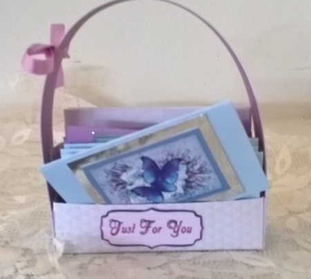 A4 Butterflies & Flowers Oval Pyramage Kit by Elaine Yallop