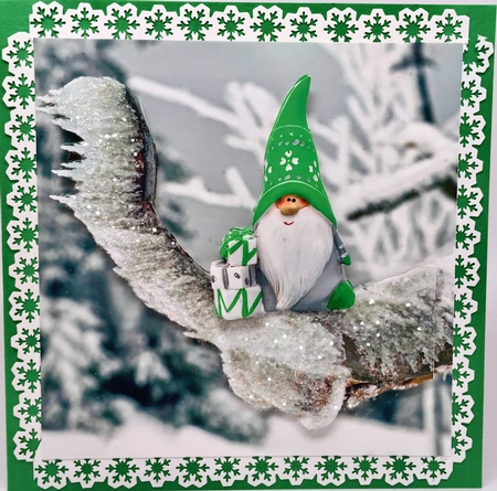 Yule Tide Magic - Delivering Presents - Pyrimage/pyramid Easy Cut Fast kit + Insert & Gift Tag by Elena Pavlova