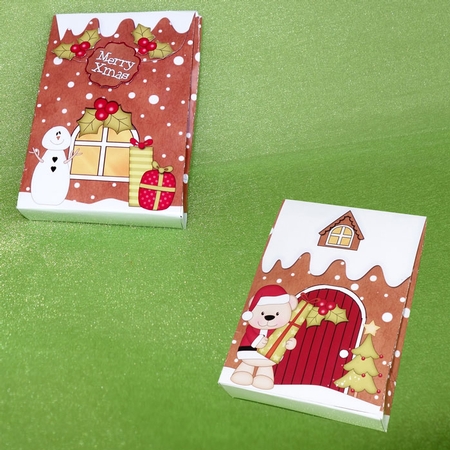 3D Christmas Little Livvy Bear delivers a present to the Gingerbread House Gift Bag Mini Kit by Elisabeth Le Clainche