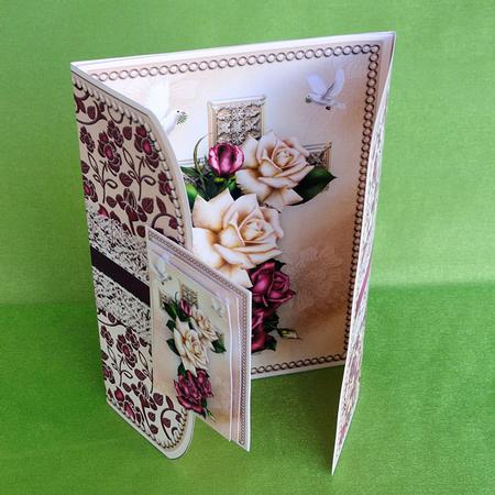 Sympathy Roses Tuck-in Gatefold Mini Kit by Elisabeth Le Clainche