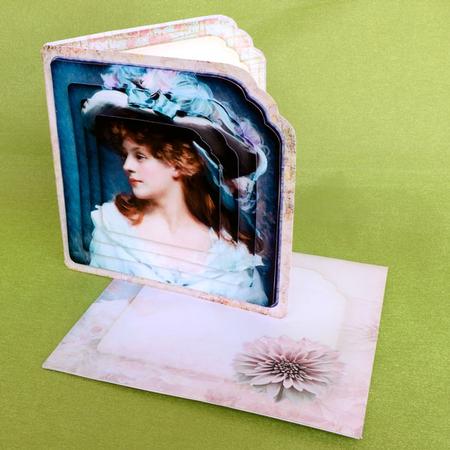 Scalloped Corner Card Vintage Be Happy by Elisabeth Le Clainche