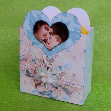 Heartshape Giftbox 110 by Elisabeth Le Clainche