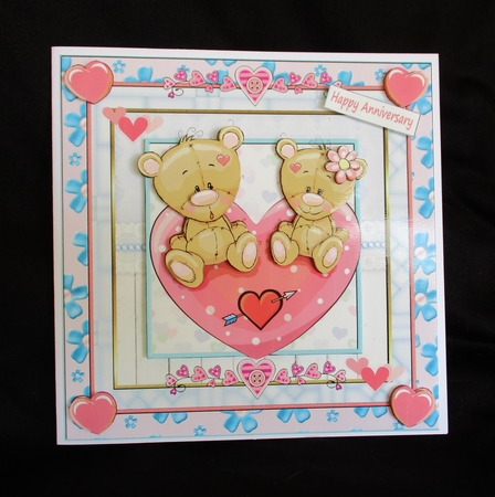 Hugs & Kisses 7x7 Topper by Lizzie Hartwell