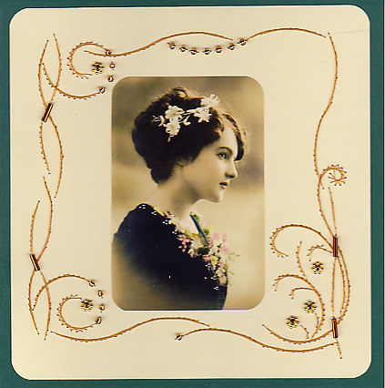 Ed131 Vintage Border by Emy Van Schaik
