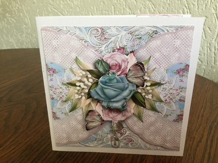 Flora And lace Bumper Card Kit by Fia Tummers