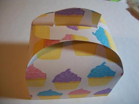 Cup Cake Truffle Box (pink) by Geri Stringer