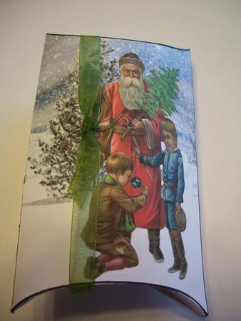 Christmas Eve Pillow Box by Geri Stringer