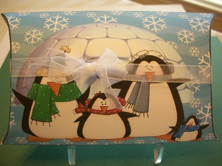 Christmas Penguins Pillow Box by Geri Stringer