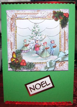 Carol Singers Holly 5in Top N Bottom Round Scallop Stacker by Gill Gardiner