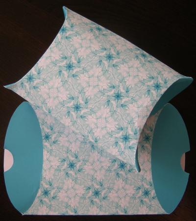 Mini Pillow Boxes - Trelllis - Blue by Gill Middleton