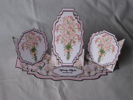 Triple Twist Easel Card - Peruvian Lily by Gitte Jensen