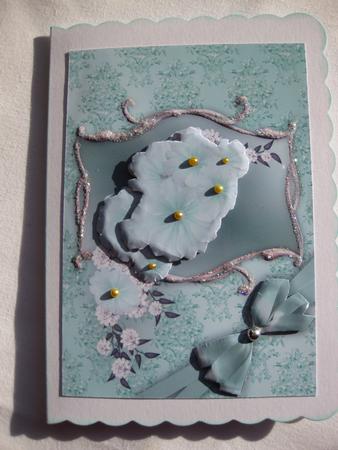 Primrose Posy - Soft Green by Gitte Jensen