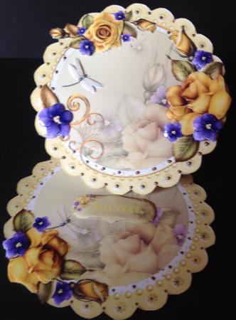 Yellow Roses Scalloped Round Easel Card Mini Kit by Gitte Jensen
