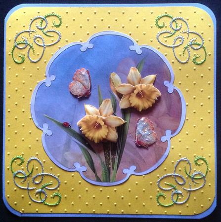 Golden Daffodils 7x7 Shaped Card by Gitte Jensen