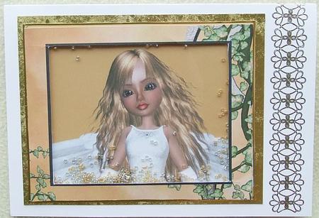 Angel Delight Shaker Card in Blonde by GWYNETH GEORGE