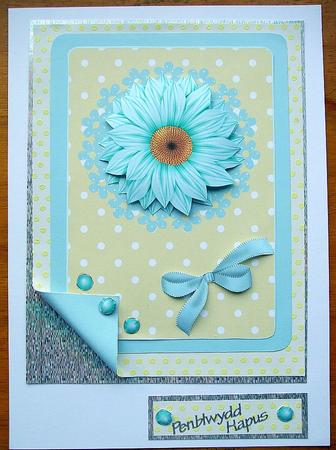 Turquoise Daisy by GWYNETH GEORGE