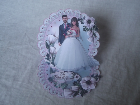 Delicate Flower Wedding Scalloped Round Easel Card  Mini Kit by Gwyneth Morley