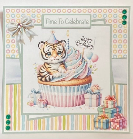 Animal Cupcakes #2 Mini Kit 7x7 by Hazel Underwood
