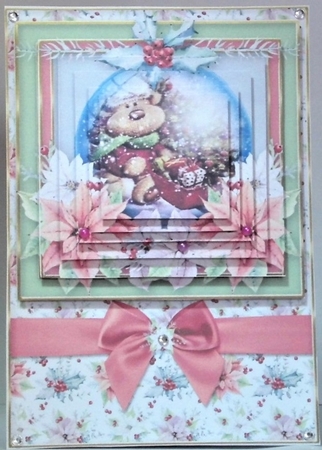 Christmas mini kit Globe 12 by Hazel Underwood