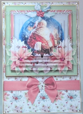 Christmas mini kit Globe 16 by Hazel Underwood