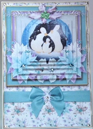 Christmas mini kit Globe 32 by Hazel Underwood