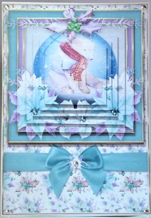 Christmas mini kit Globe 36 by Hazel Underwood