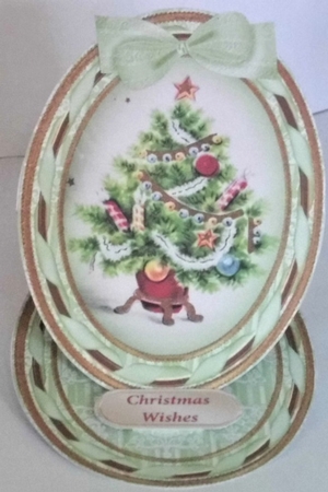 Christmas Tree Green Oval Easel Card Mini Kit by Hazel Underwood