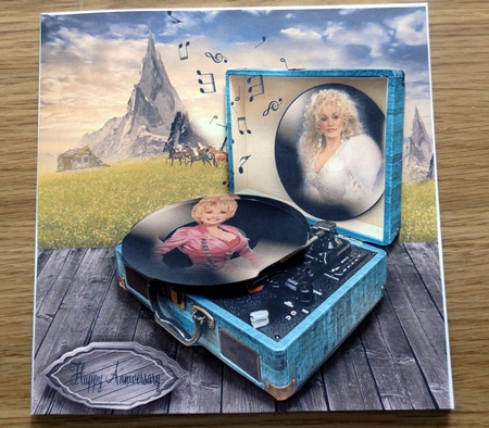 Dolly Parton by Helen Gomm
