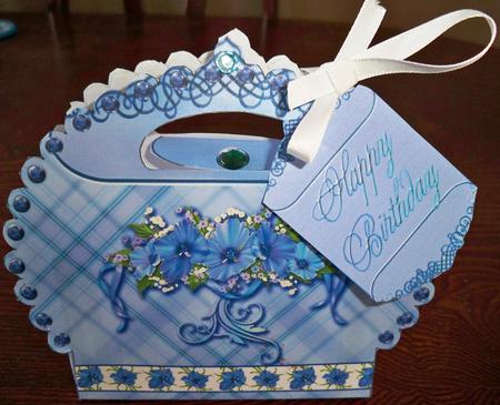 Scalloped Giftbag Mini Kit by Helen Gomm