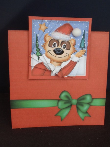 Xmas Eric Meerkat No-hole Over the Edge N Spiral Pyramid by Helen Jennings
