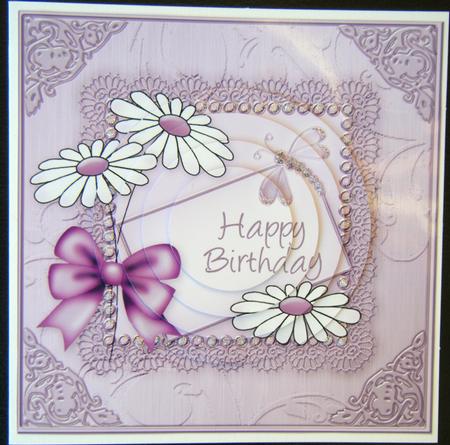 Daisies on Metallic Lace Quick Card with Circle Pyramage by Charlie Angel