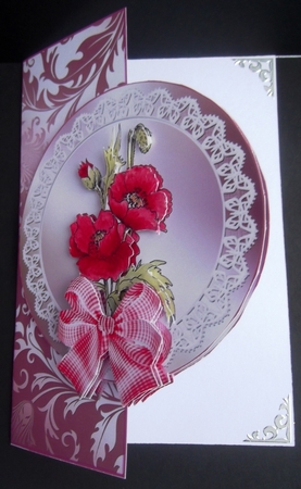 Poppy Over the Edge Mini Card Kit. by Hilda Mullinger