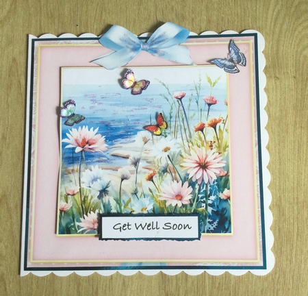 Pretty Seaside Flowers Toppers No.8 by Honorscard Appleby