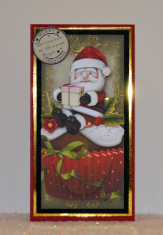 Santa Cupcake - Dl + Plaque + Decoupage by Jackie Bullock