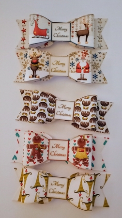 New Paper Bows Christmas Scene by Jackie Odonnell