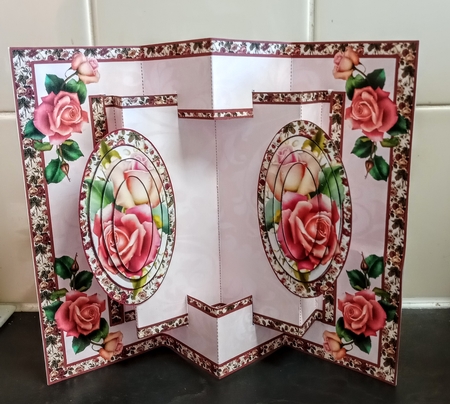 3D Concertina Pop-out - Downton Roses by Jackie Odonnell