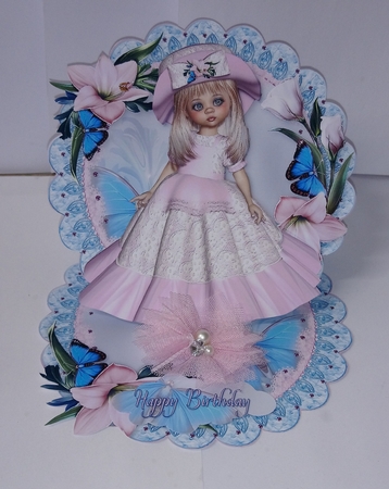 Sweet Little Flowers & Butterflys Lady Scalloped Round Easel Card Mini Kit by Jackie Odonnell
