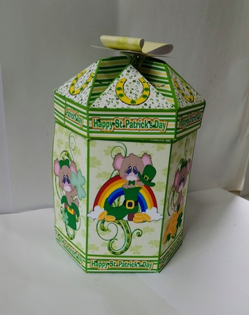 ST. PATRICKS - PETAL TOP BOX  by Jackie Odonnell