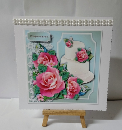 Mini Kit Cake & Roses by Jackie Odonnell