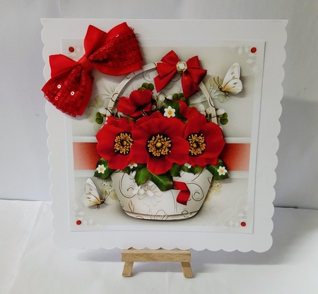 Silk Cream Basket with Red Poppies Mini Kit by Jackie Odonnell