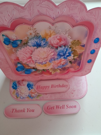 Summer Bouquet - Stacked Layers Easel Card Mini Kit by Jacqueline Sinden