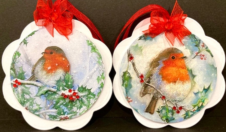 Robin Bauble 3 by Jan Salisbury