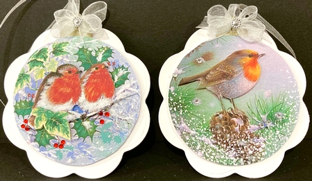 Robin Bauble 3 by Jan Salisbury