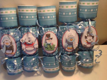 Polar Pals Cracker Set Featured Gallery Photo
