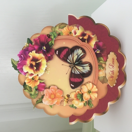 Pansy Passion - Scallop Wobble Card Mini-Kit by Jane Amber