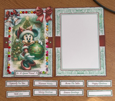 Minnies Christmas Bauble Mini Kit by Jennie Settle