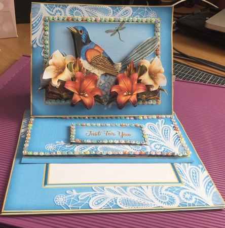 Vintage bird easel card kit by Jennie Settle