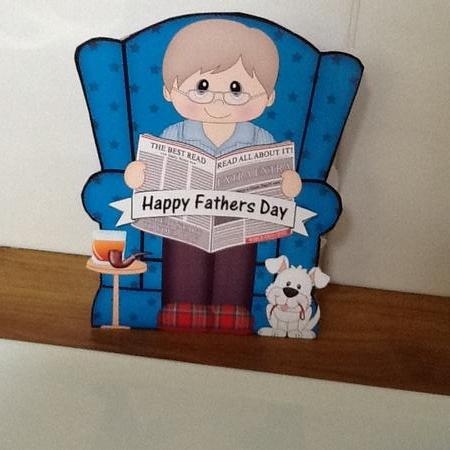3D Shaped Card  Kit - Older Man reads the Newspaper by Jennifer Purdon